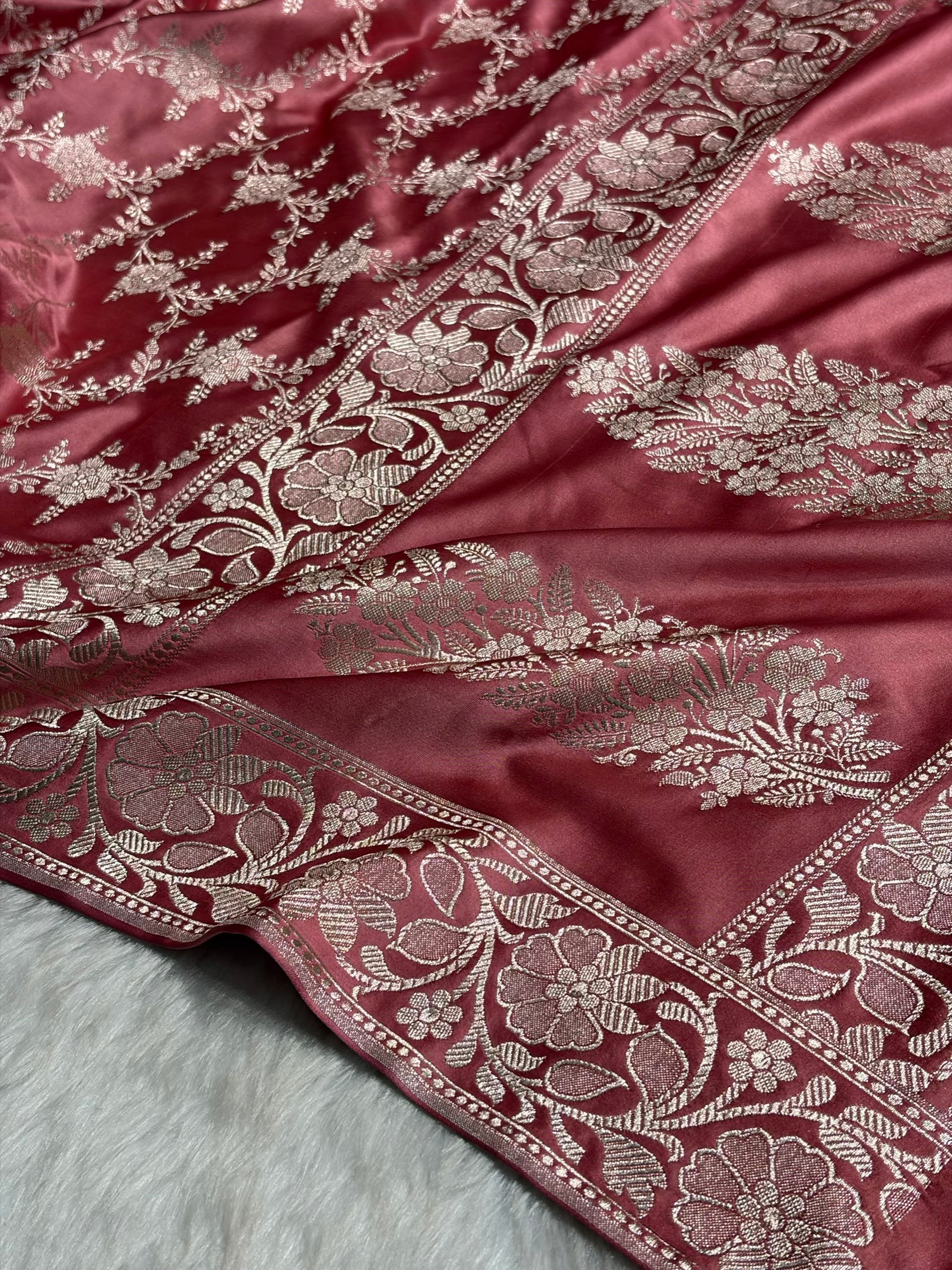 banarasi-69d346bab7