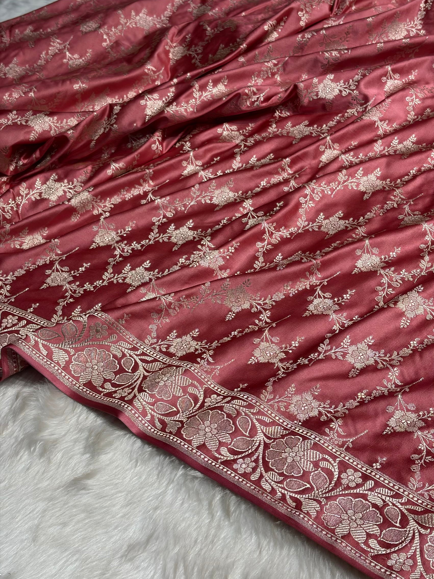 banarasi-69d346bab7