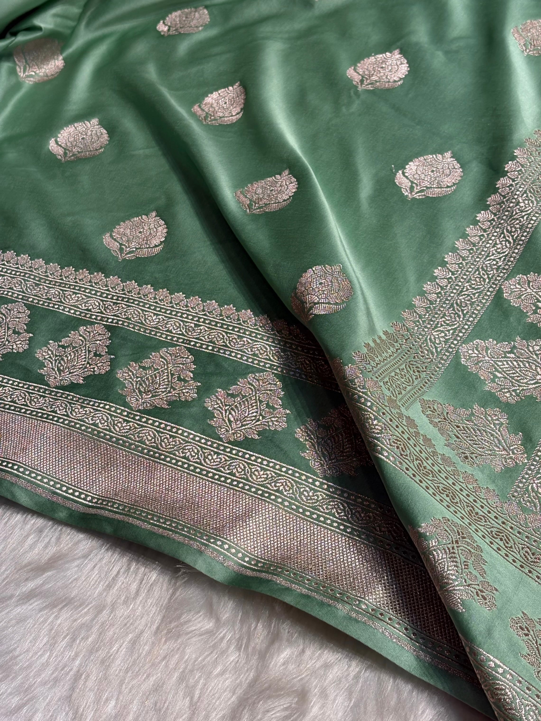 banarasi-3287f2fc2f