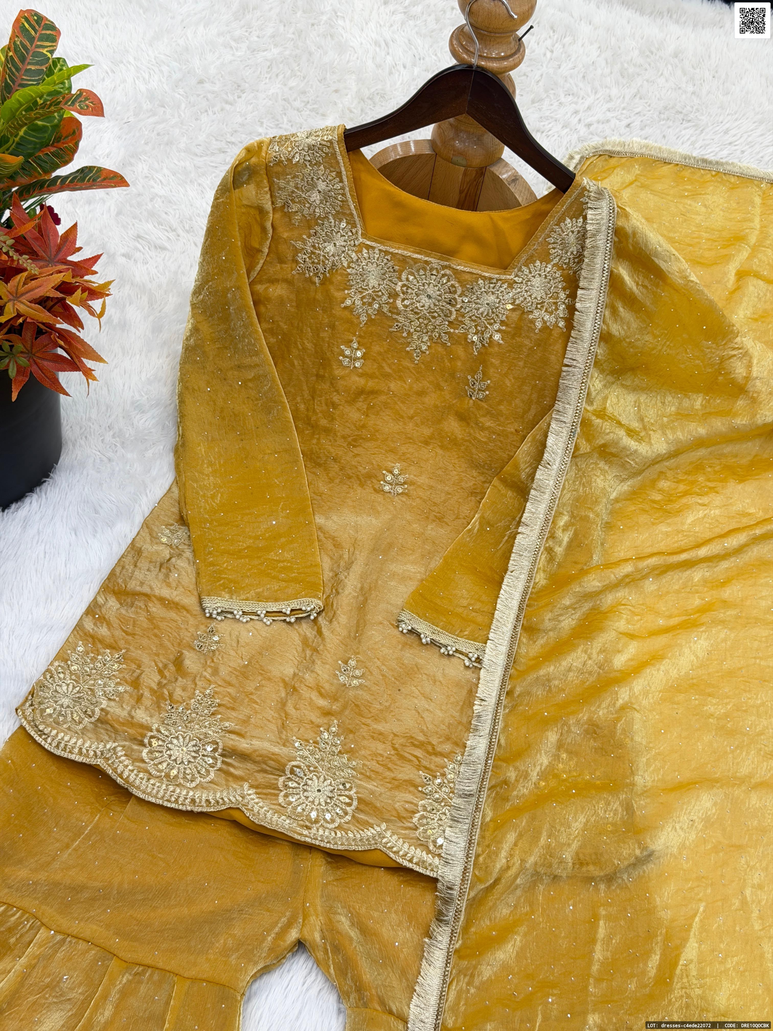 dresses-c4ede22072